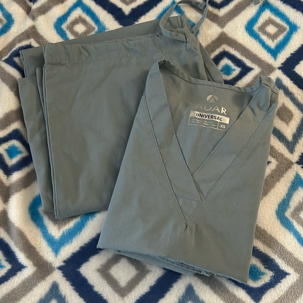 Preloved Adar Universal Scrub Top and Pants Uniform Set
